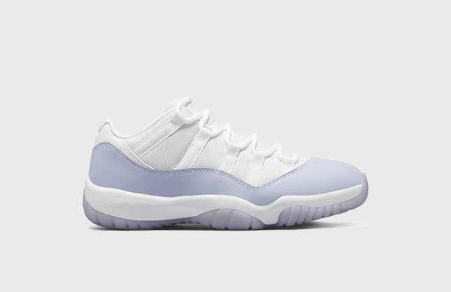 Air Jordan 11 Low "Pure Violet"