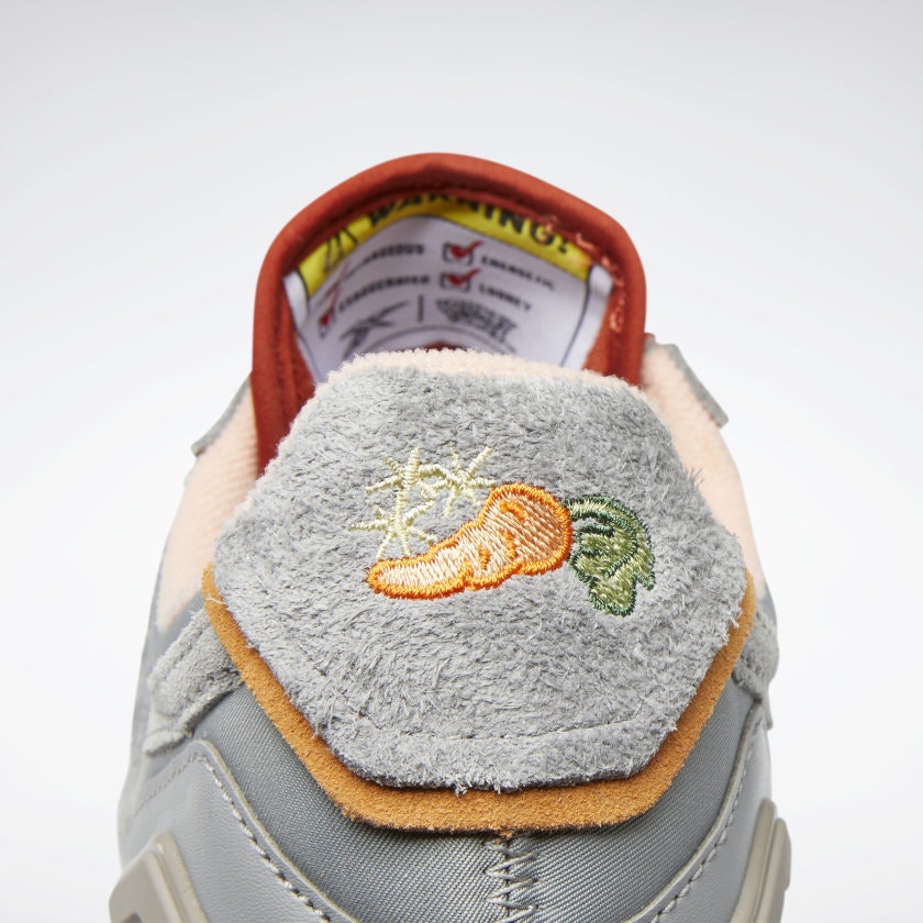 Looney Tunes x Reebok Classic Legacy AZ "Bugs Bunny"