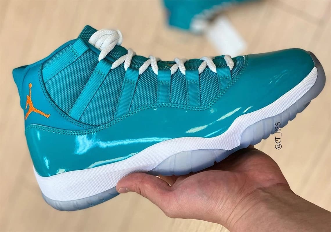 Air Jordan 11 "Miami" Sample