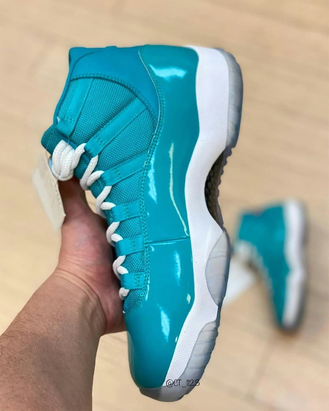 Air Jordan 11 "Miami" Sample