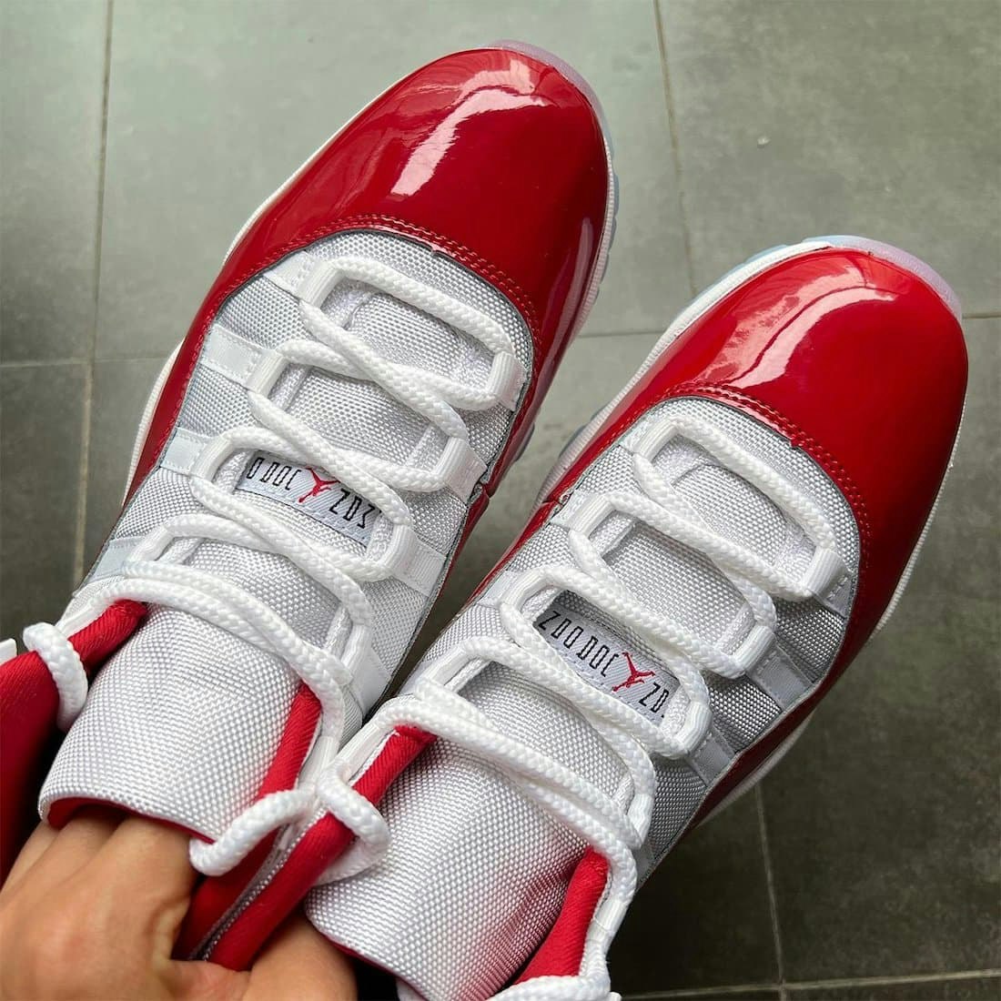 Air Jordan 11 "Cherry" 