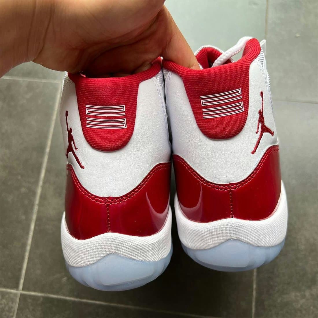 Air Jordan 11 "Cherry" 