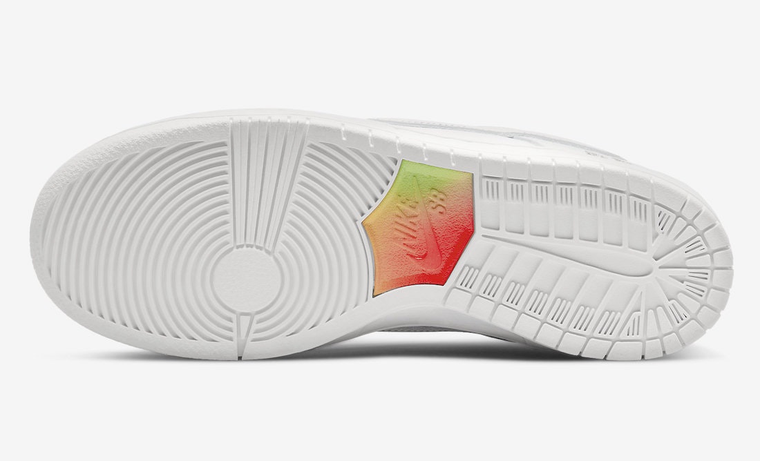 Nike Dunk Low "Be True" 
