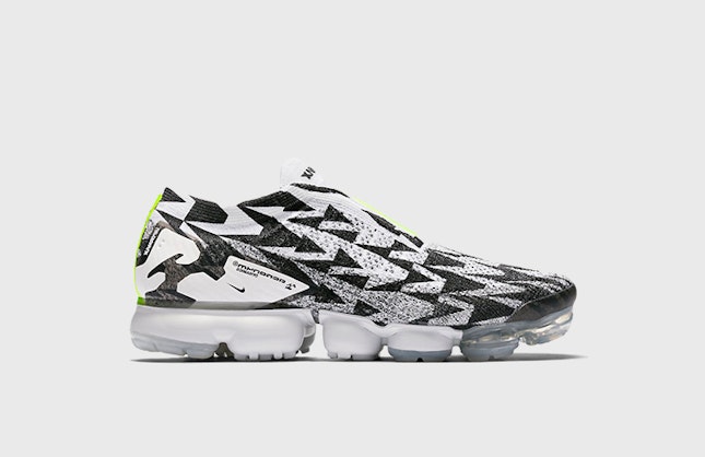 Acronym x Nike Air VaporMax Moc 2 "Light Bone"