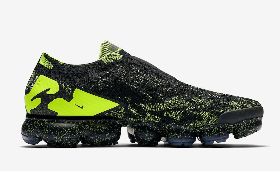 Acronym x Nike Air VaporMax Moc 2 "Black Volt"