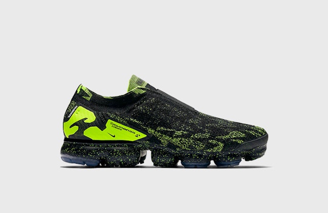 Acronym x Nike Air VaporMax Moc 2 "Black Volt"