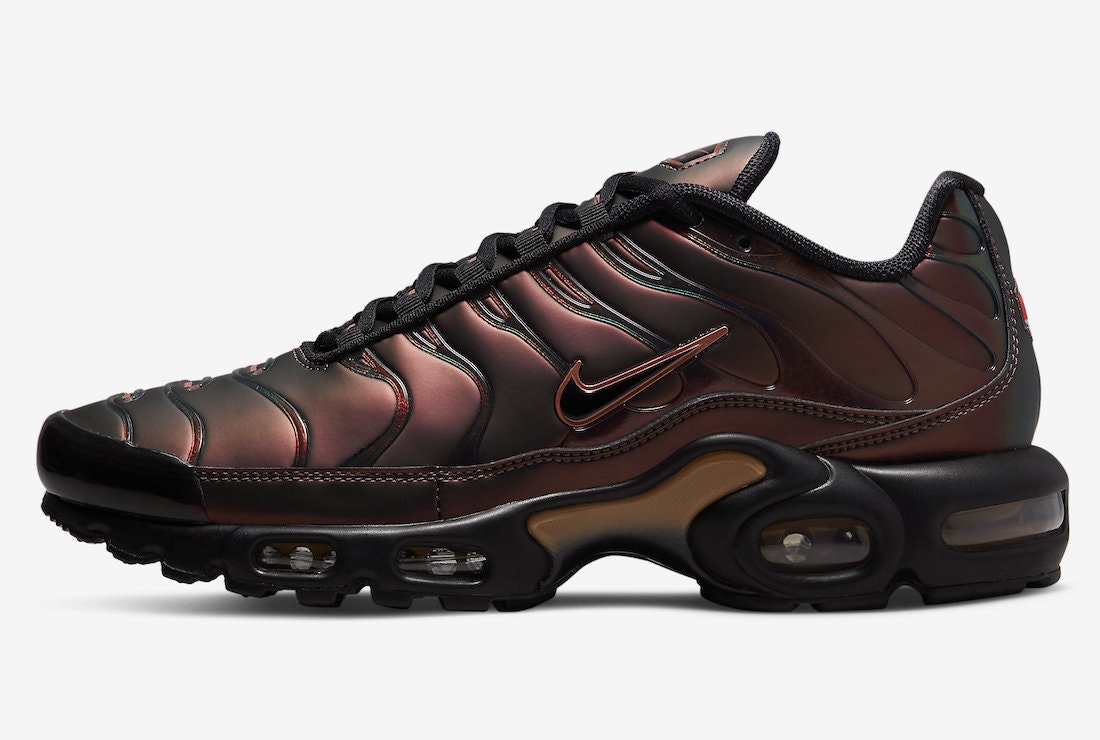 Air max plus metallic deals