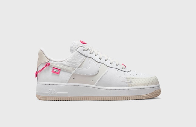 Nike Air Force 1 Low "Pink Bling" Nike Air Force 1 Low "Pink Bling"
