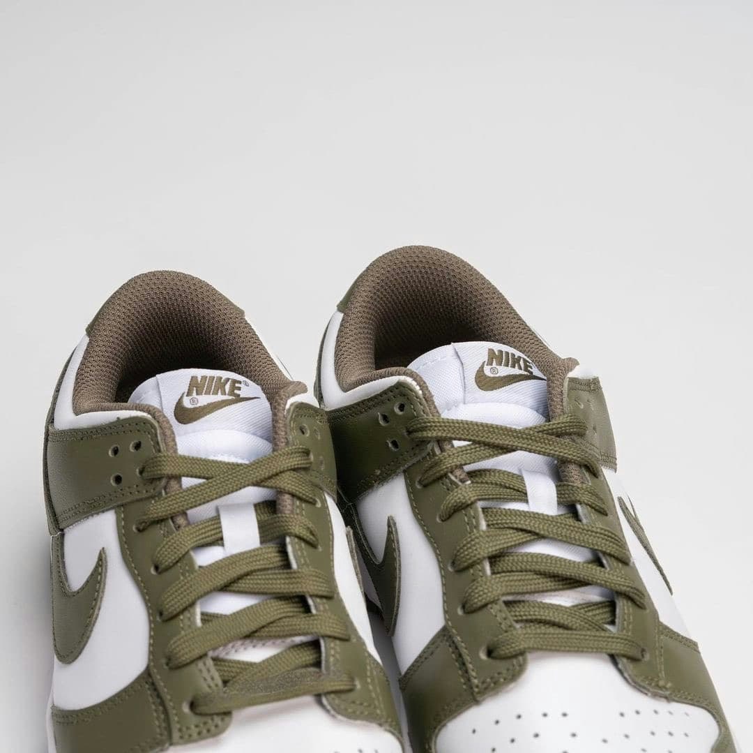 Nike Dunk Low "Medium Olive"