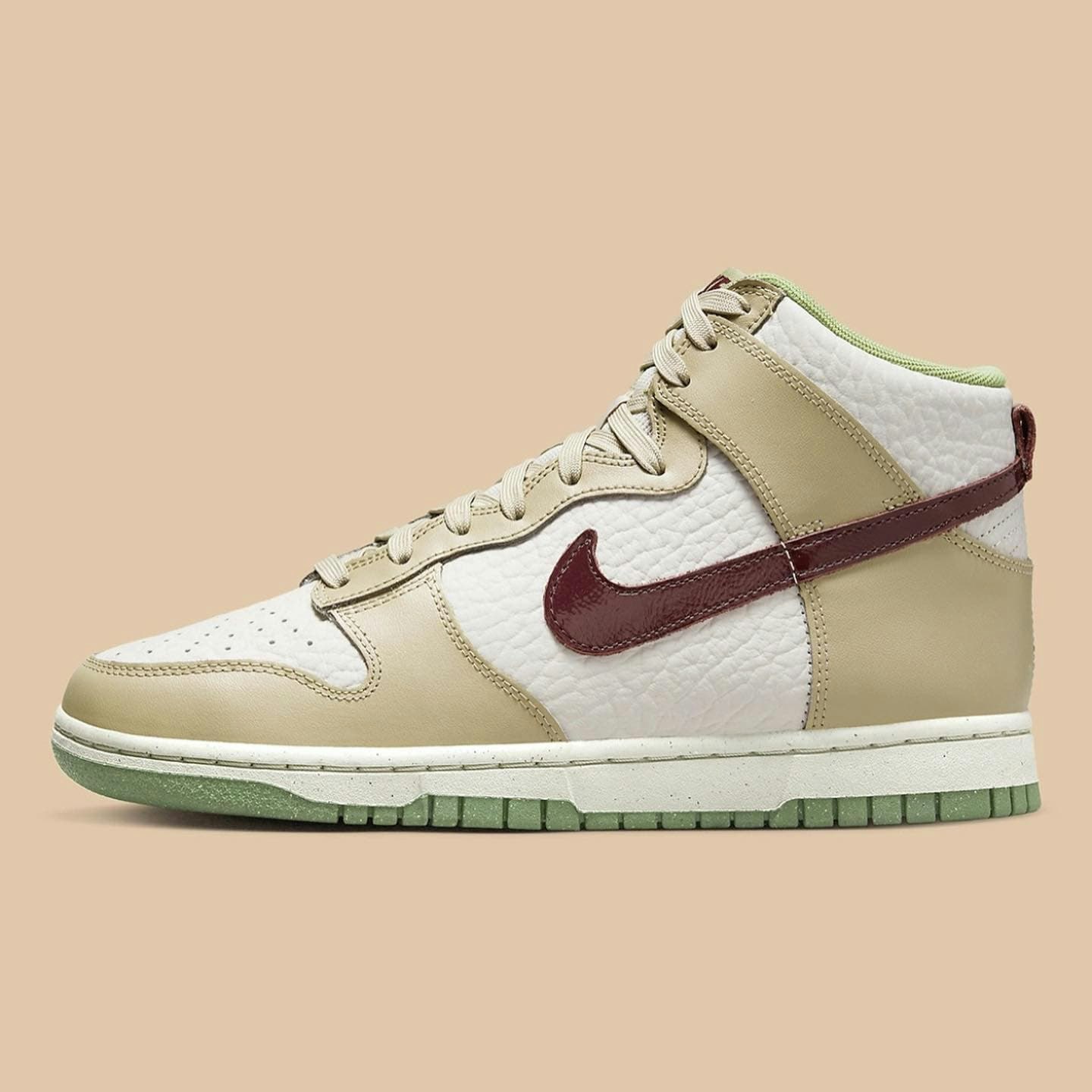 nike tumbled leather