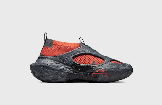 A Cold Wall x Converse Sponge Crater "Tangerine Tango" A Cold Wall x Converse Sponge Crater "Tangerine Tango"