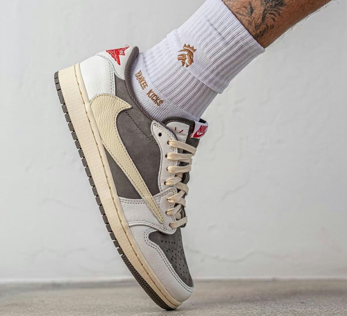 Sneaker Target: Travis Scott Air Jordan 1 Low "Reversed Mocha" 