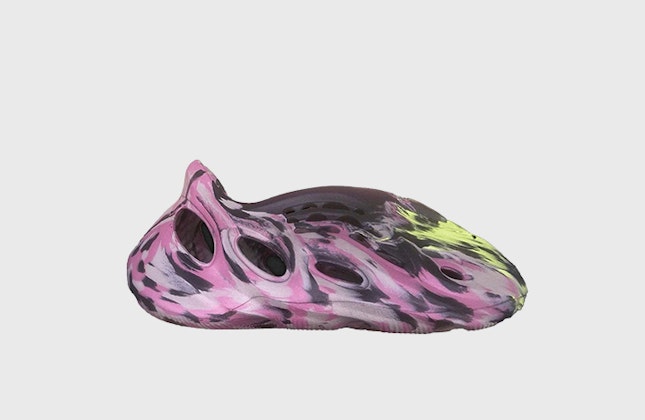 adidas Yeezy Foam Runner “MX Carbon”