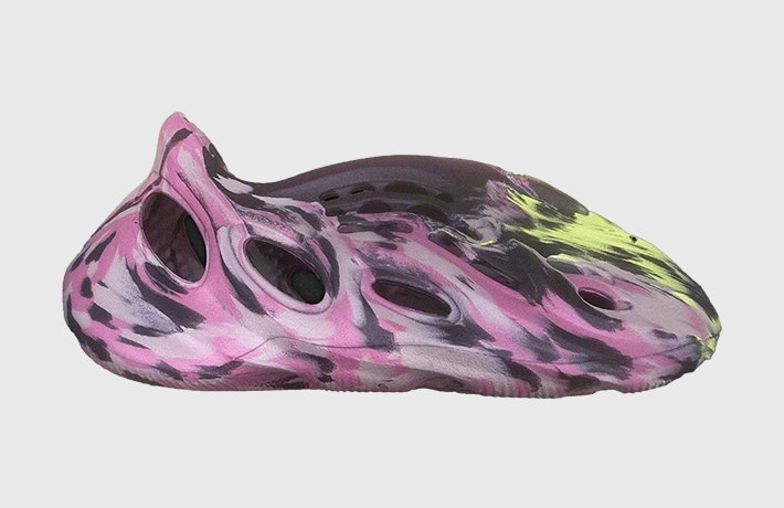 adidas Yeezy Foam Runner “MX Carbon”