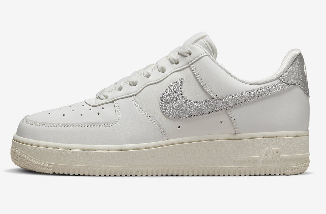 Nike Air Force 1 Low "Silver Swoosh"