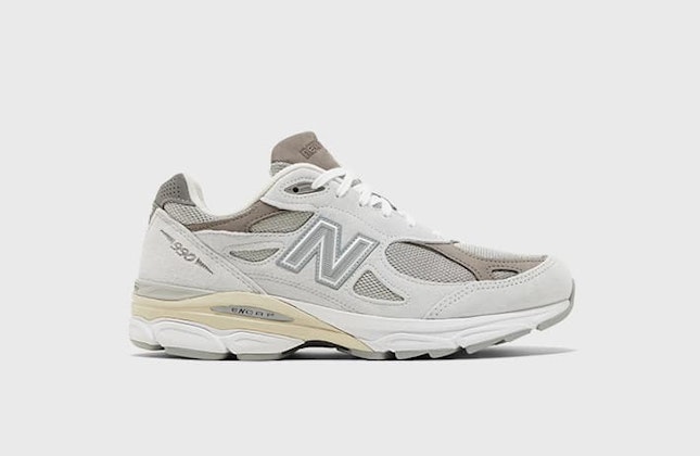 YCMC x New Balance 990v3 "Nimbus Could" YCMC x New Balance 990v3 "Nimbus Could"