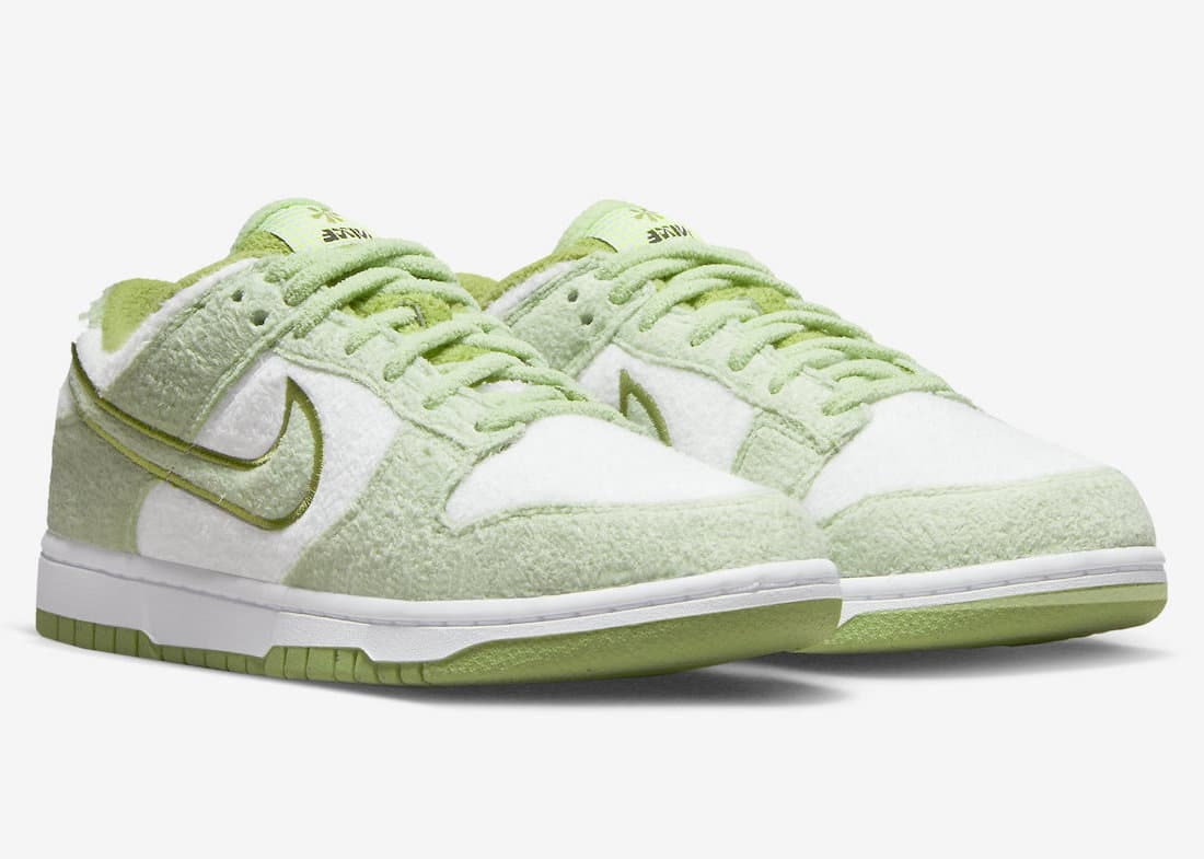 Nike Dunk Low "Fleece" (Green)