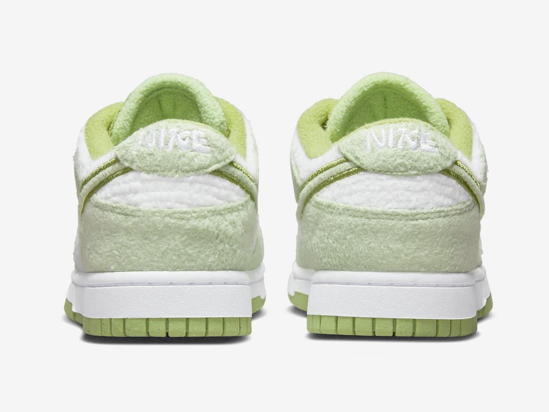 Nike Dunk Low "Fleece" (Green)