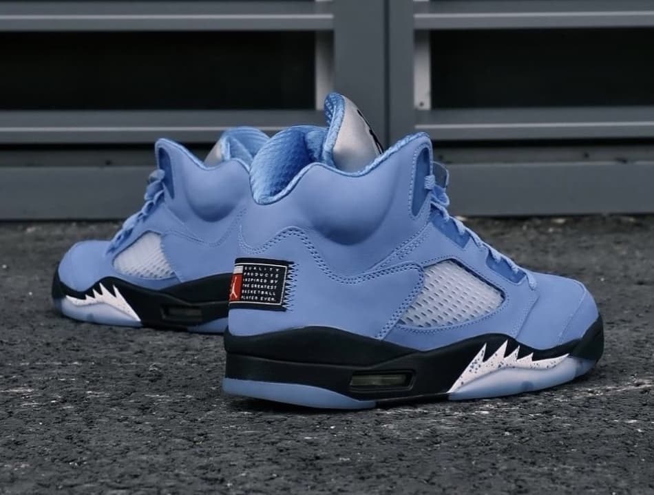Air Jordan 5 "UNC"