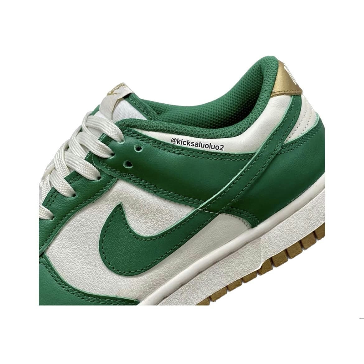 Nike Dunk Low "Collegiate Green"