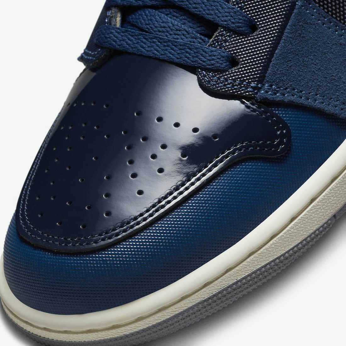 Air Jordan 1 Low SE Craft "Obsidian"