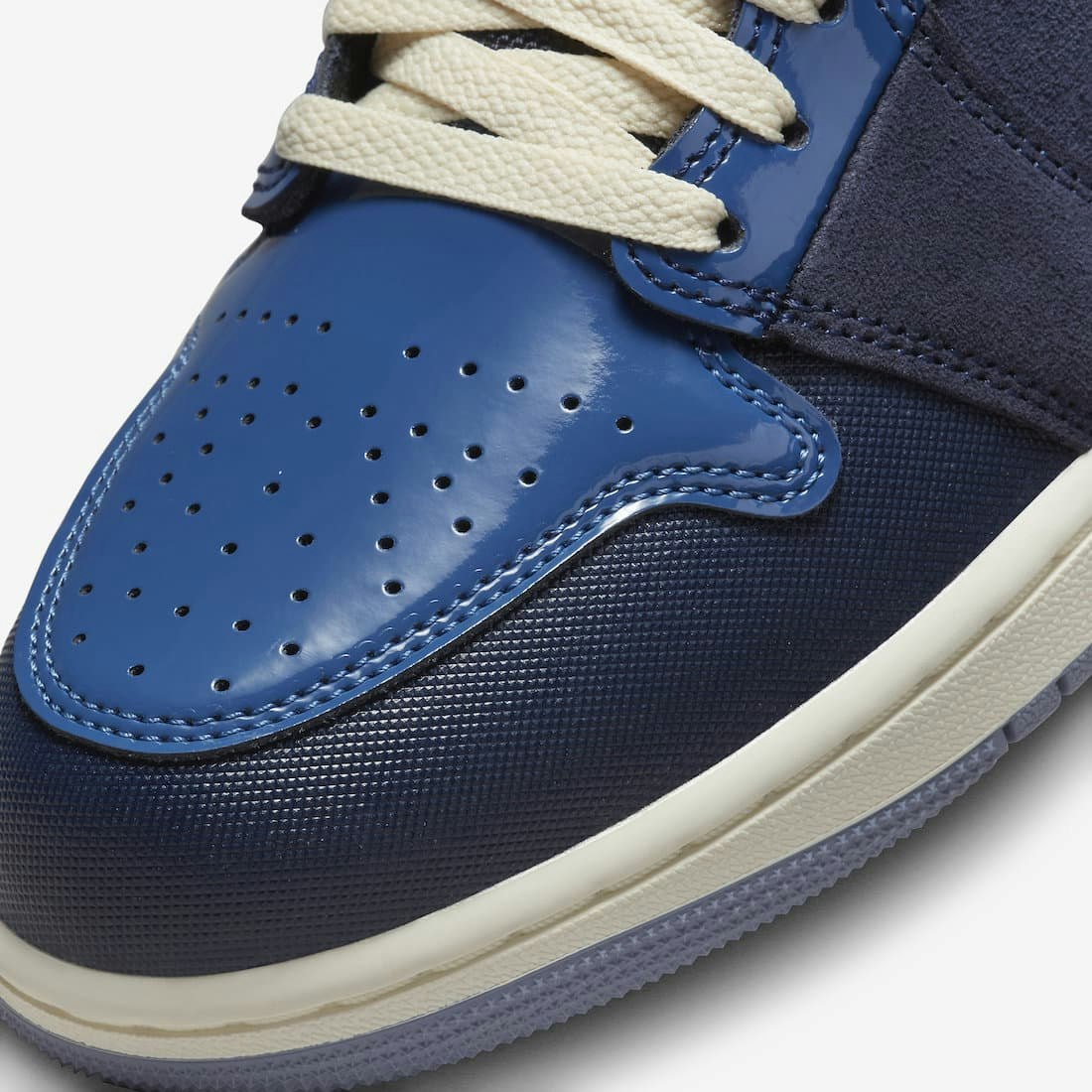 Air Jordan 1 Mid SE Craft "Obsidian"