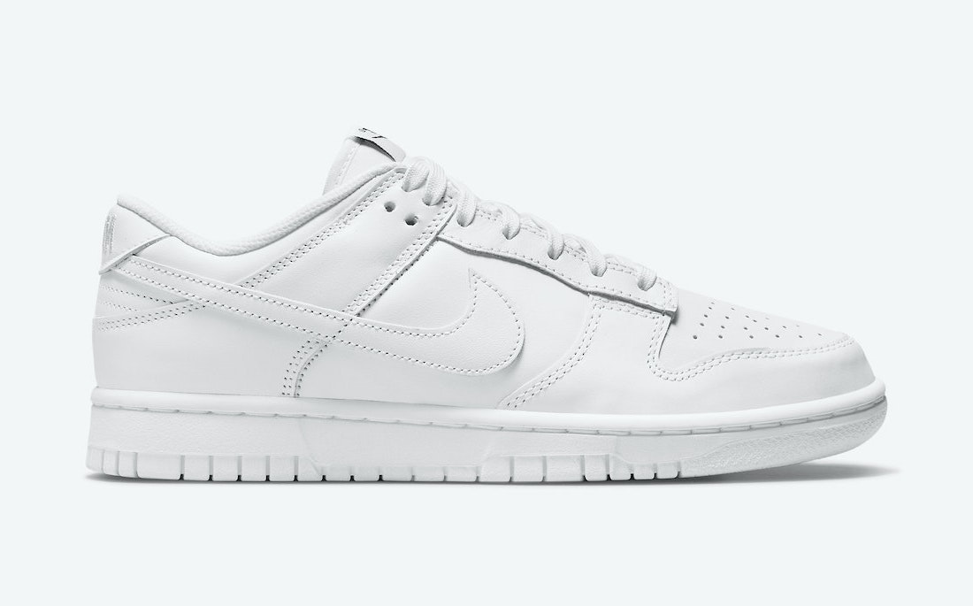 Nike Dunk Low "Triple White"