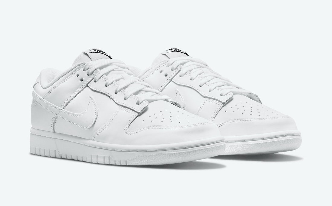 Nike Dunk Low "Triple White"