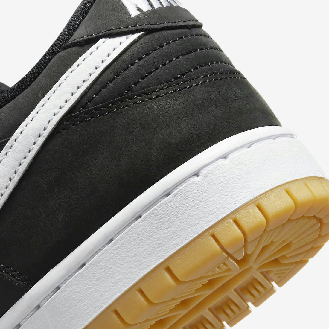 Nike SB Dunk Low "Black Gum"