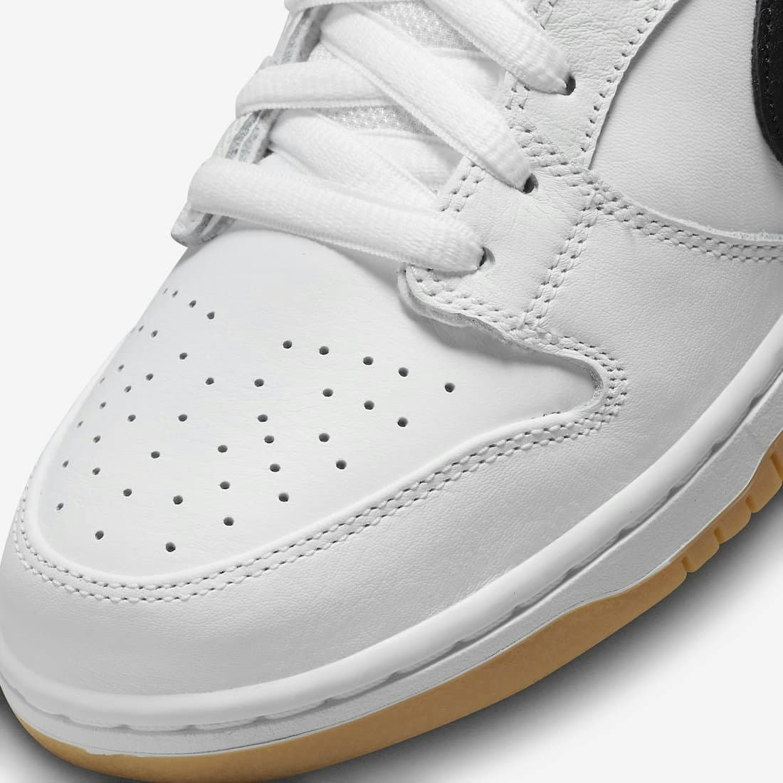 Nike SB Dunk Low "White Gum"