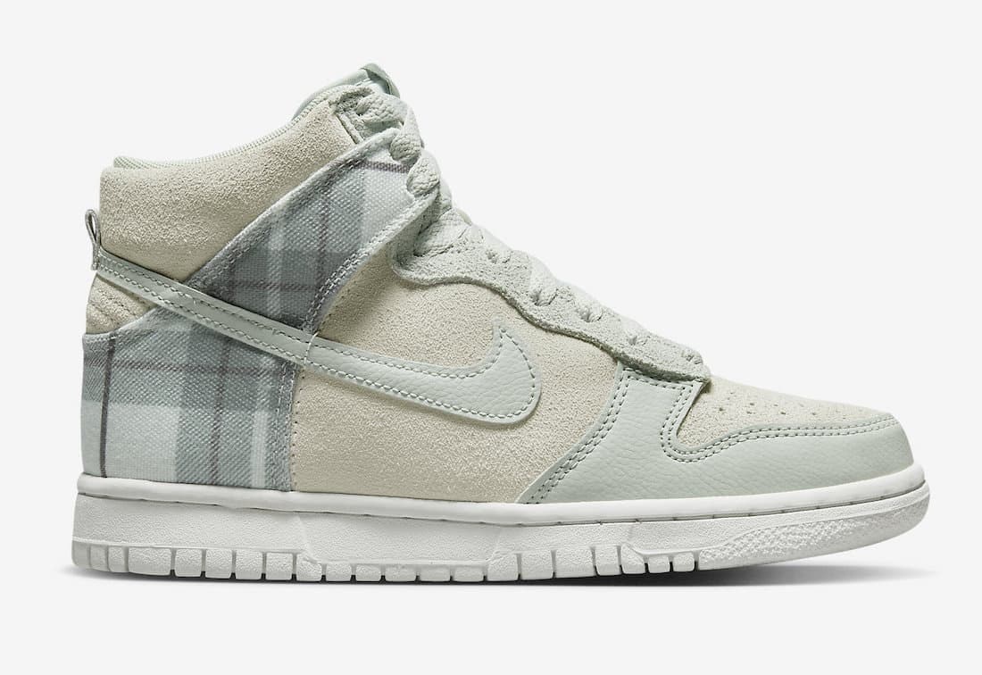 Nike Dunk High GS "Plaid"