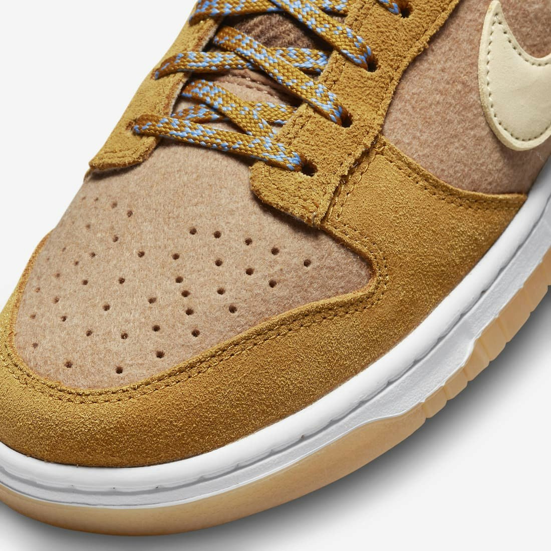 Nike Dunk Low "Teddy Bear"