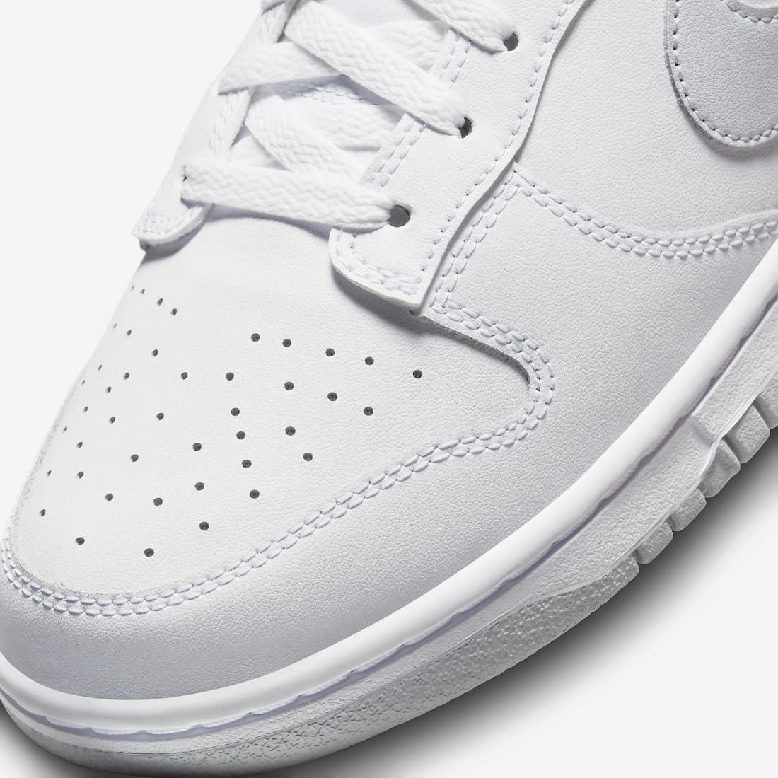 Nike Dunk Low "Pure Platinum"