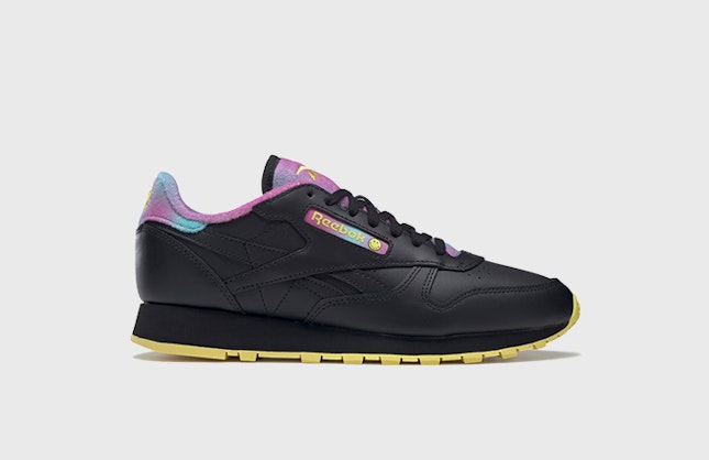 Smiley x Reebok Classic Leather "Ultraberry"
