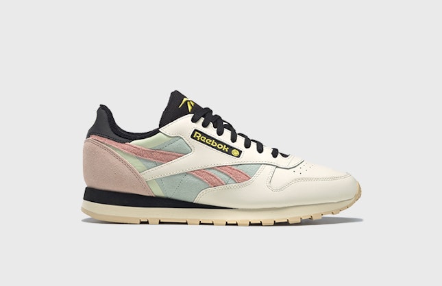 Smiley x Reebok Classic Leather "Stinger Yellow"