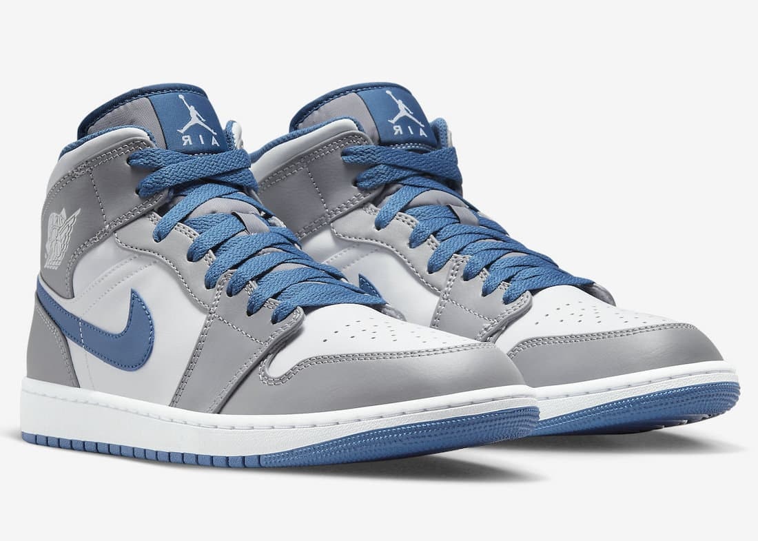 Air Jordan 1 Mid "True Blue"