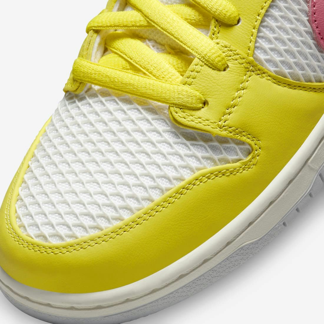 Nike SB Dunk Low "Be True"