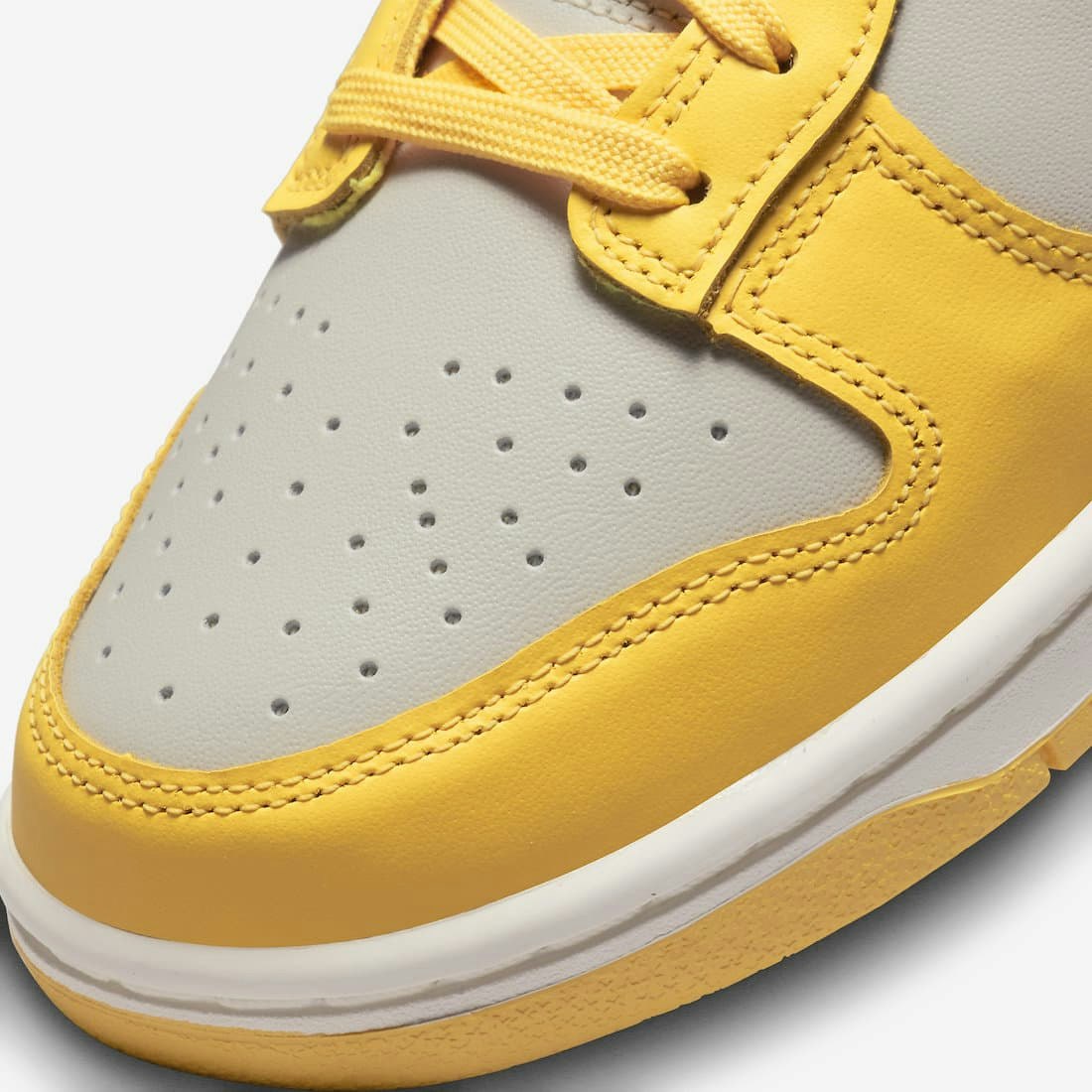 Nike Dunk Low "Citron Pulse"