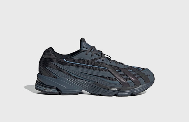 adidas Orketro "Core Black"