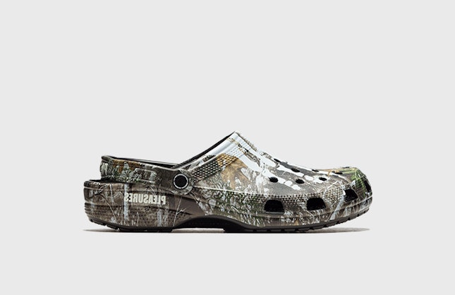 Pleasures x Crocs Classic Clog "Camo"