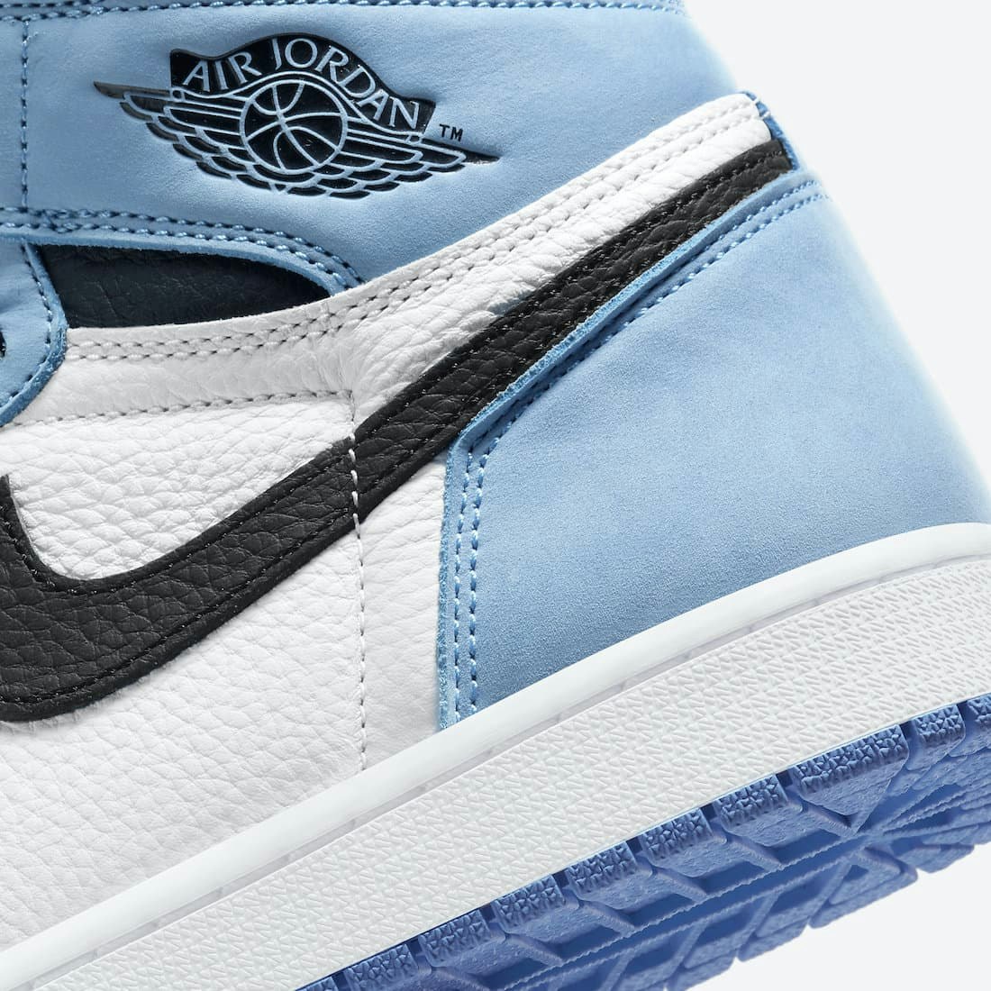 Air Jordan 1 High OG  “University Blue”