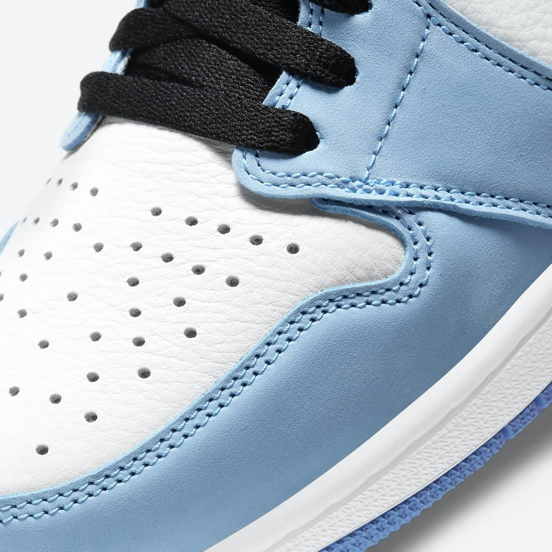 Air Jordan 1 High OG  “University Blue”