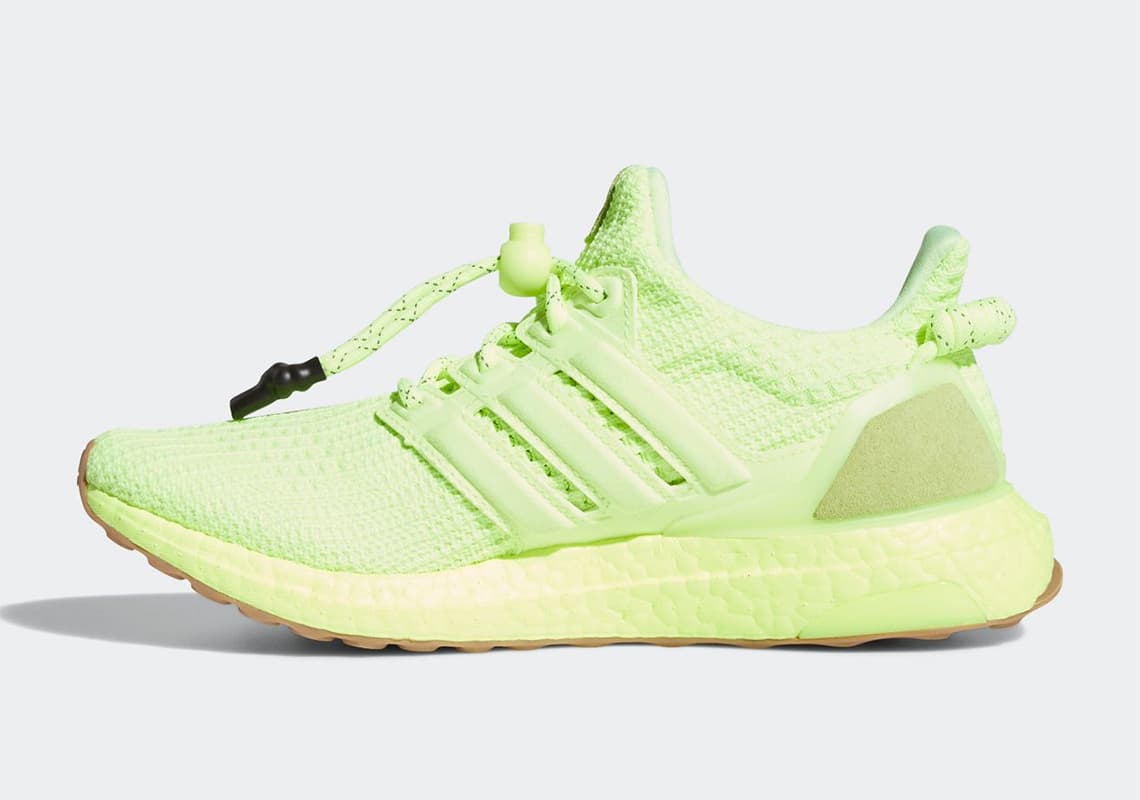 Adidas ultra boost 4.0 legend marine hi res yellow hotsell