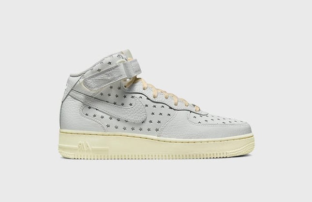 Nike Air Force 1 Mid "Star-Shaped"