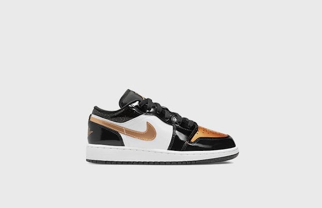 Air Jordan 1 Low GS "Gold Toe"