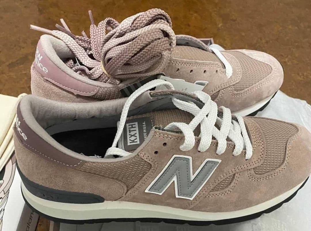 Kith x New Balance 990v1 "Dusty Rose"