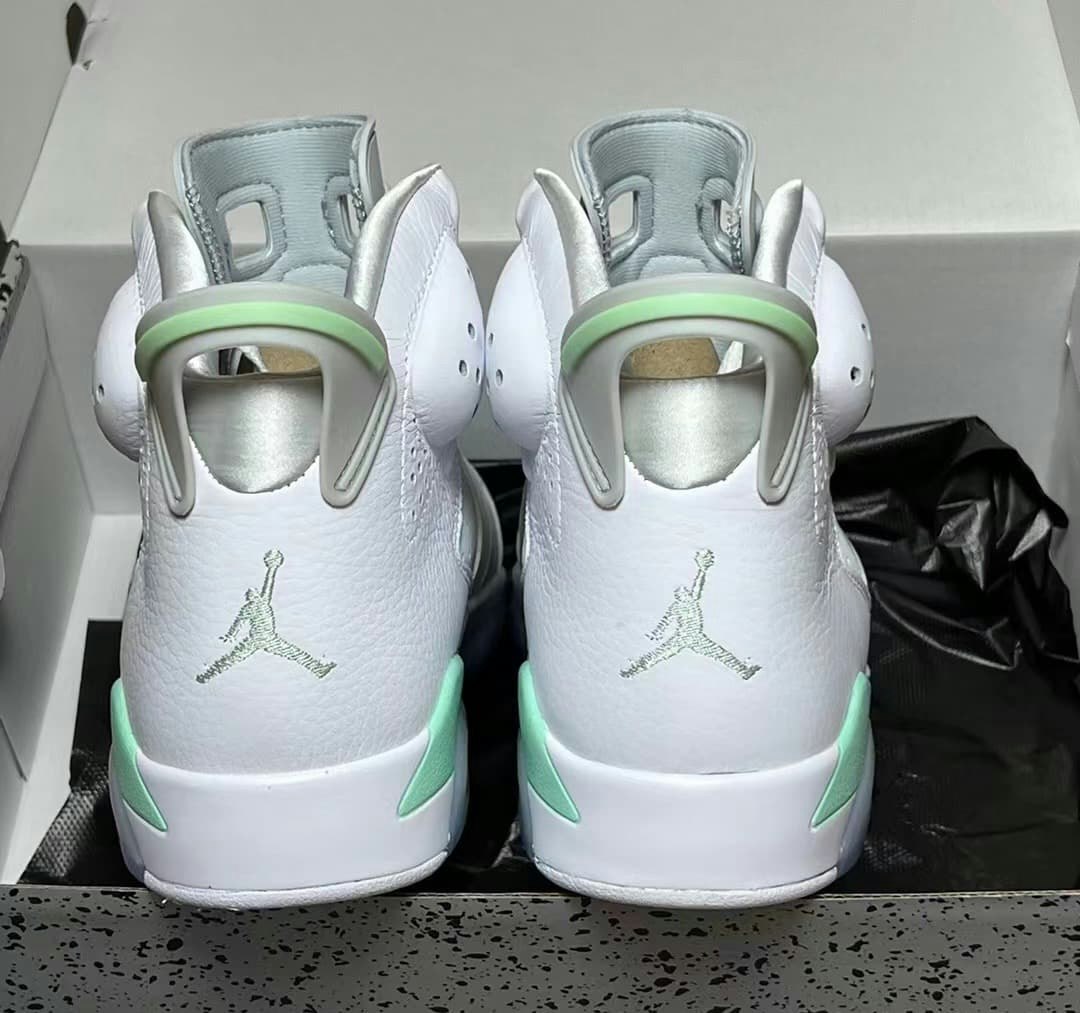 Air Jordan 6 "Mint Foam" 