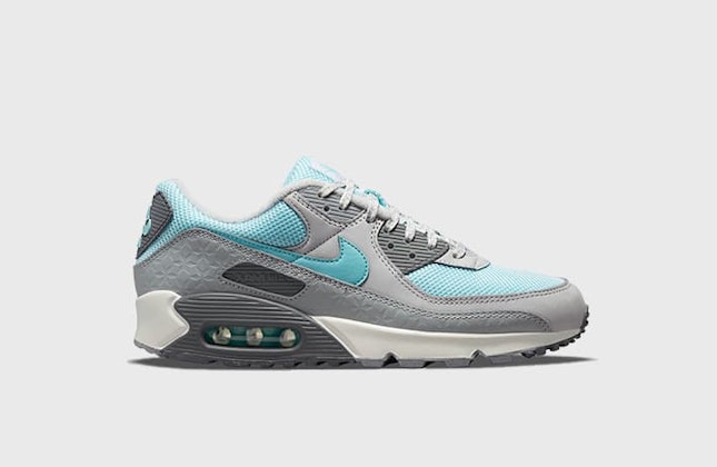 Nike Air Max 90 "Snowflake" Nike Air Max 90 "Snowflake"