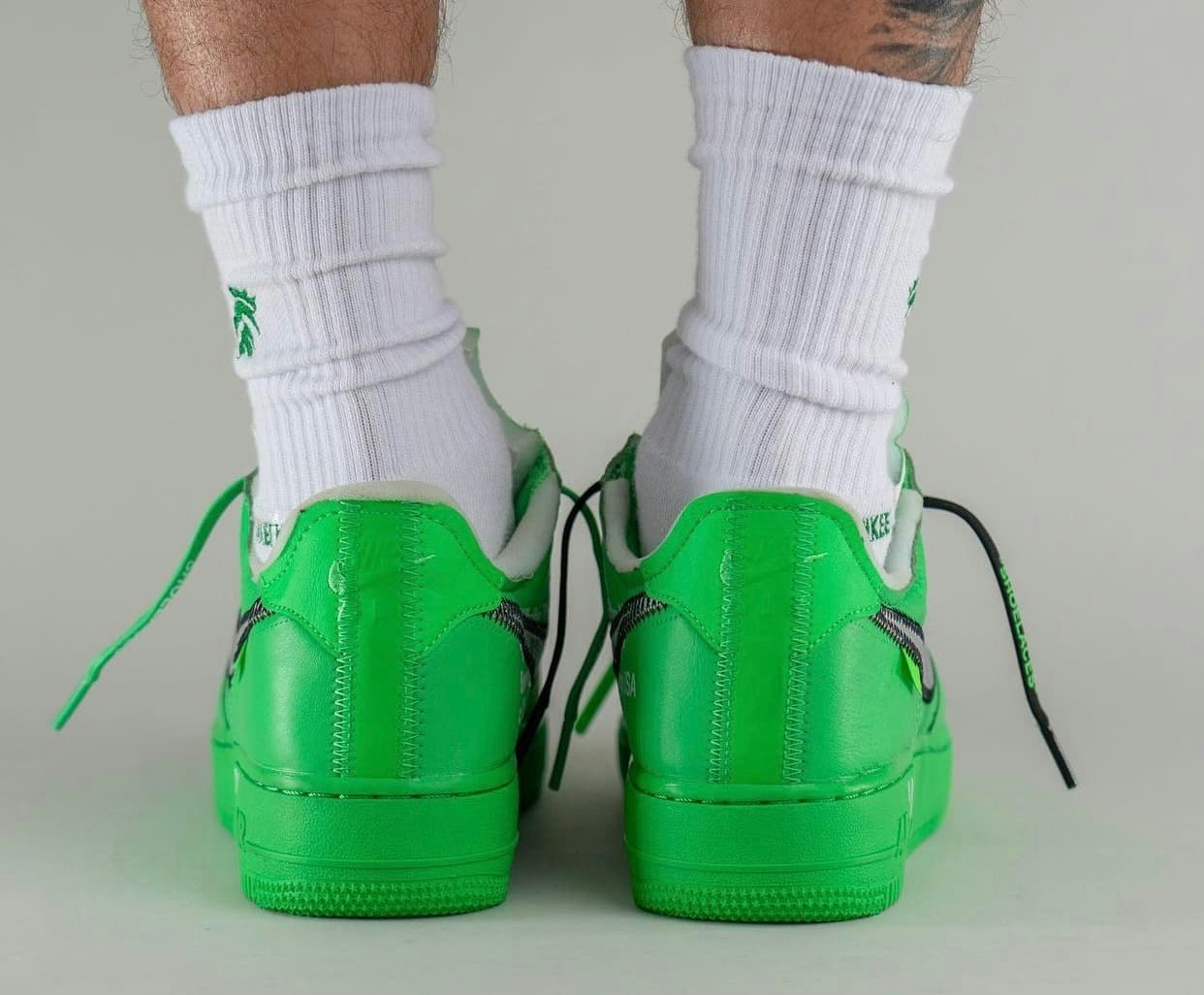 Off-White x Nike Air Force 1 Low "Green" 