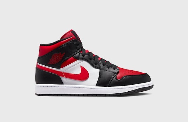 Air Jordan 1 Mid "Bred Toe"